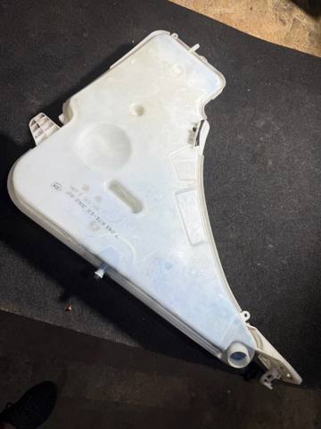 Бачок омивача скла 7241671 BMW