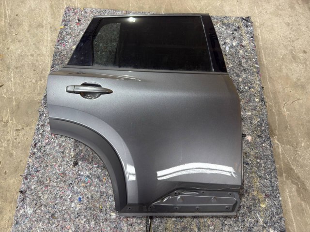 Двері задні, праві 821006RR0B NISSAN