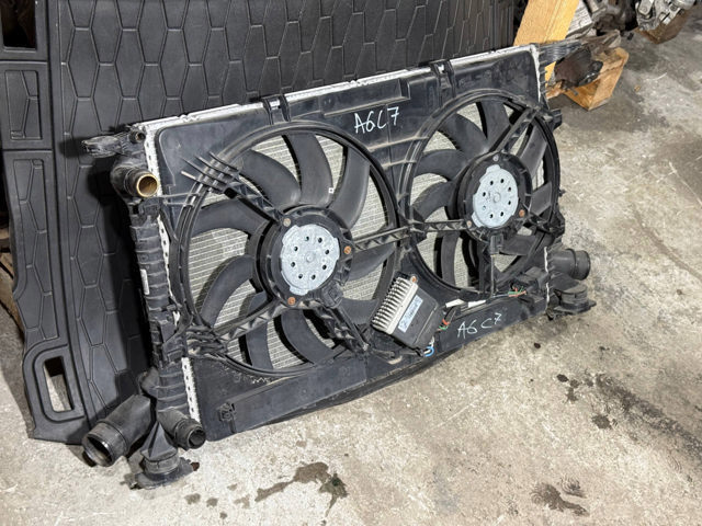 Радіатор интеркуллера 8K0145805G VAG