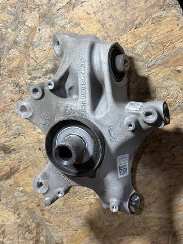Цапфа поворотна права 8W0505460F VAG
