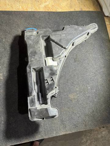 Бачок омивача лобового скла 8W0955451L VAG