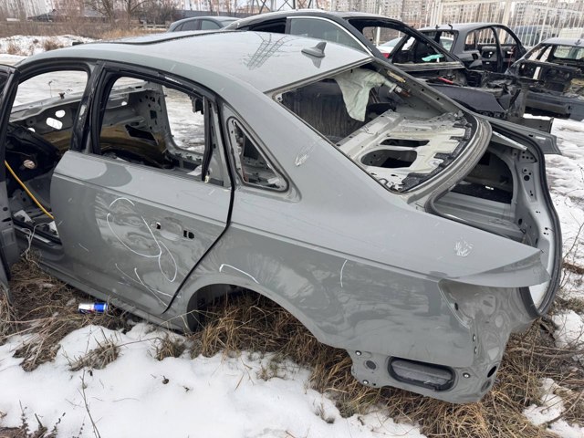 Крило заднє ліве 8W5810075 VAG