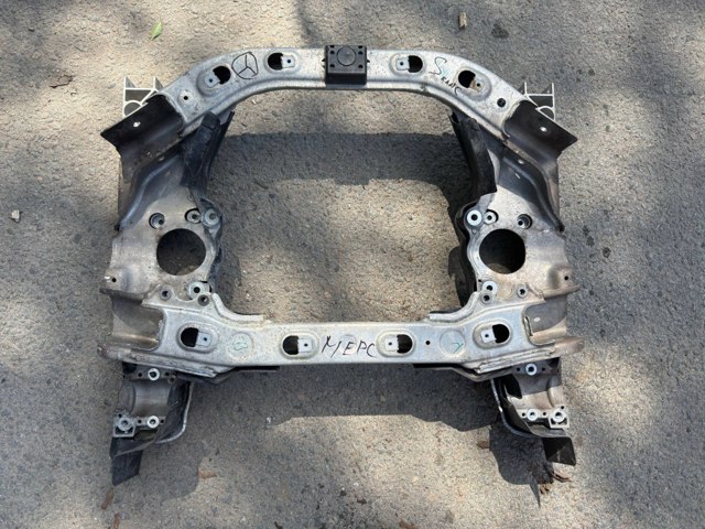 Передня балка A2226200187 MERCEDES