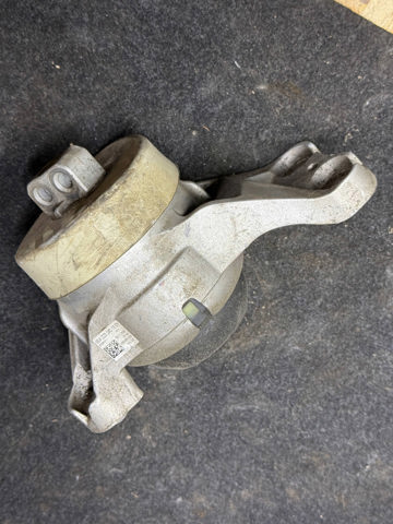 Права подушка мотора A2232401301 MERCEDES