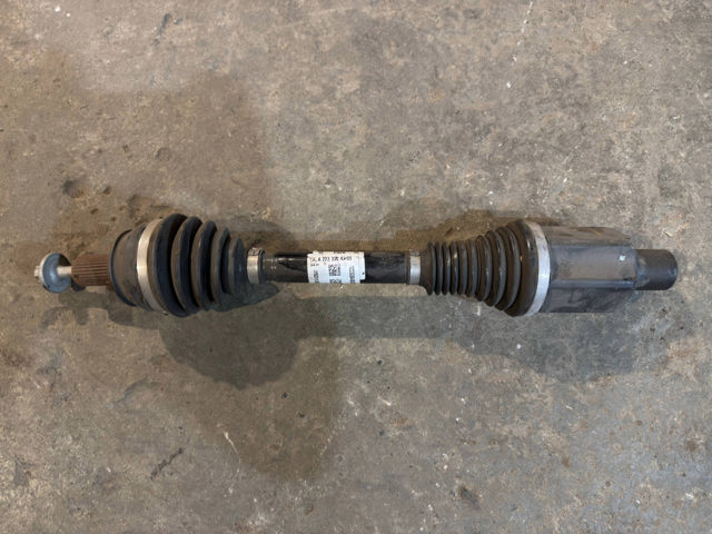Привід передній правий A2233303102 MERCEDES