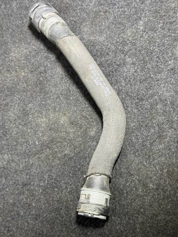 Трубопроводи і шланги системи охолодження A2235011401 MERCEDES