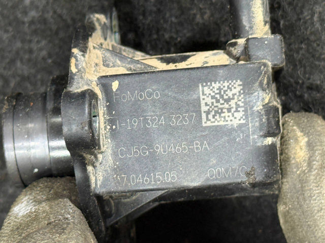 Клапан рециркуляції надувного повітря турбіни CJ5G9U465BA FORD