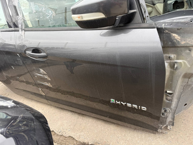 Пасажирські передні двері DM5Z5820124B FORD