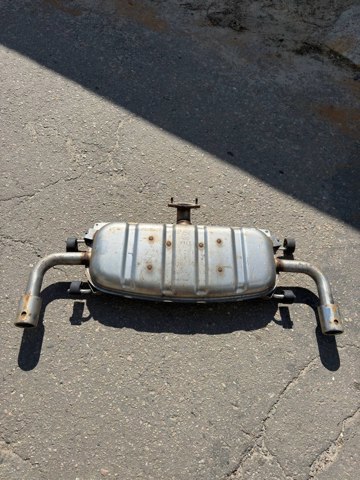 Вихлопна труба PYL640100B MAZDA