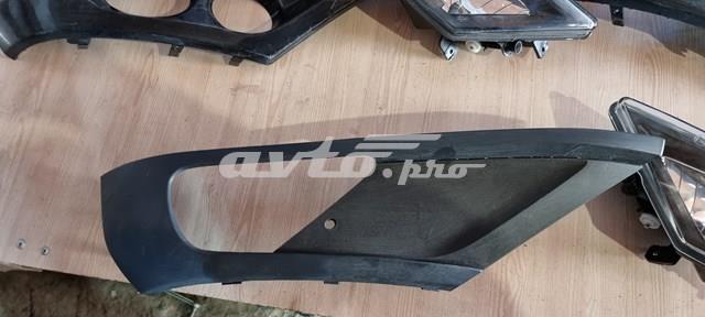 Заглушка, решітка протитуманних фар бампера переднього, права 7P6807490H VAG