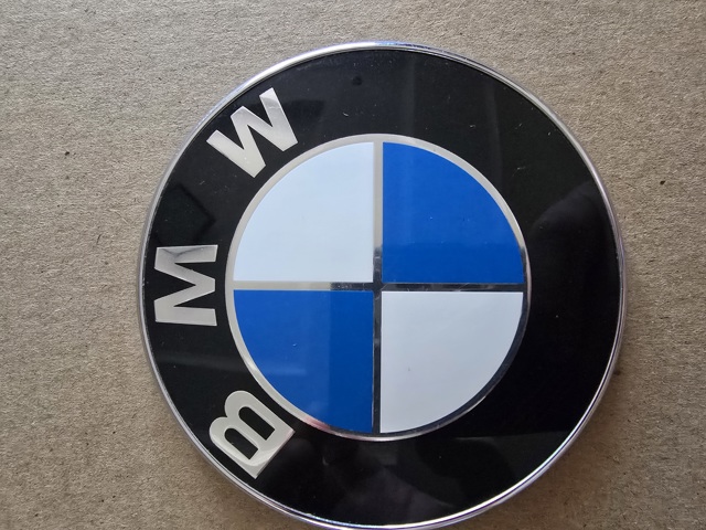 Фірмовий значок на кришку багажника 51141970248 BMW