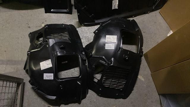Підкрилок переднього крила, лівий передній 51718060079 BMW