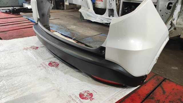Бампер задній 04715T7WA80 HONDA