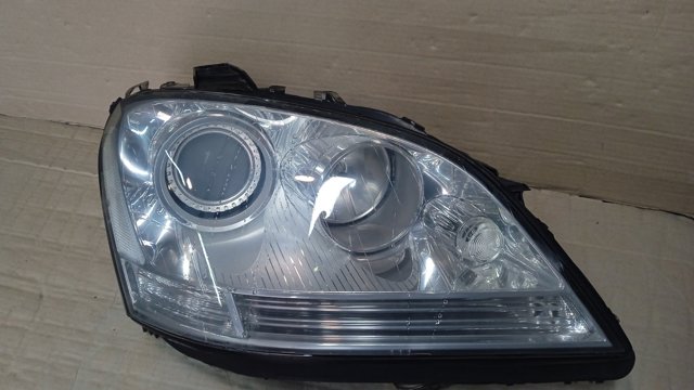 Права блок фара A1648201061 MERCEDES