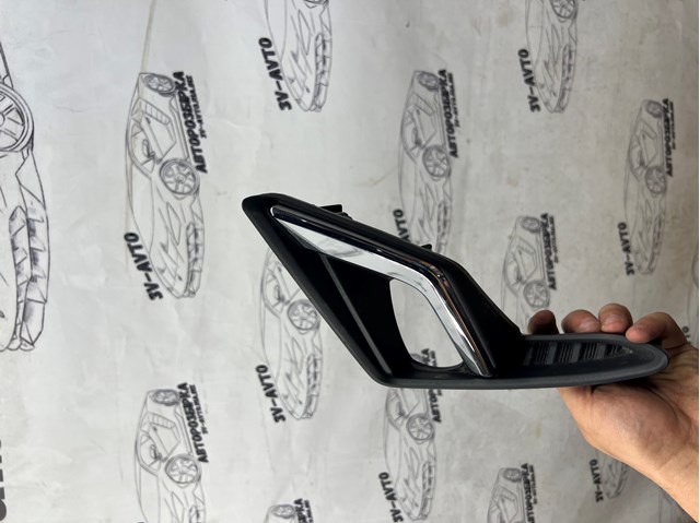 Ободок/окантовка фари противотуманной, правий 5203060110 TOYOTA