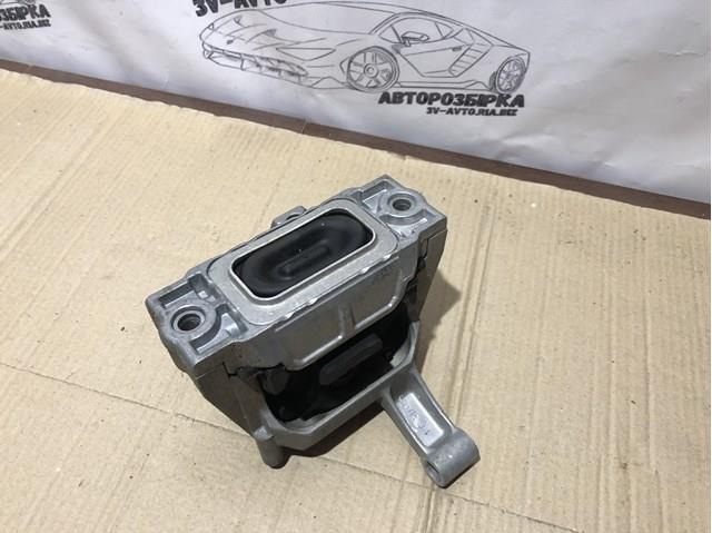 Права подушка двигуна 5N0199262G VAG