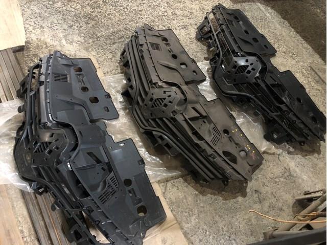 Решітка 622563184R RENAULT