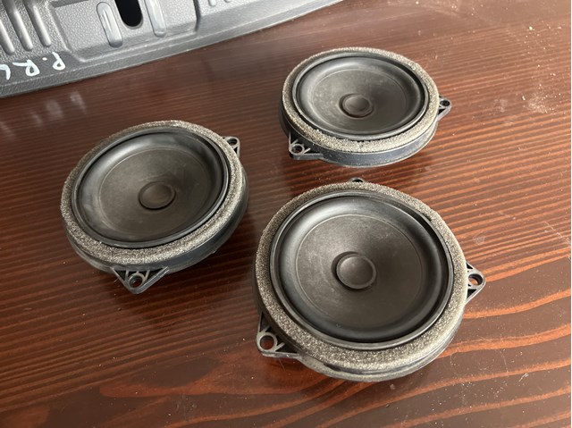 Динамік задньої полиці 65139288769 BMW