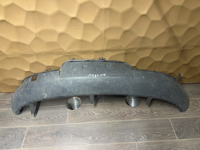 Бампер задній, нижня частина 850B20001R RENAULT