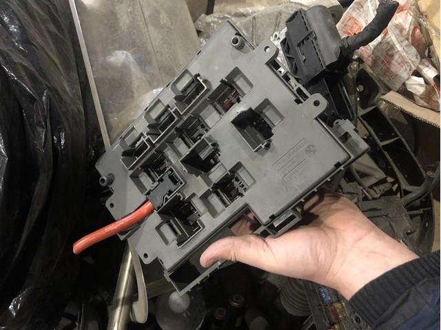 Корпус запобіжників 9119446 BMW