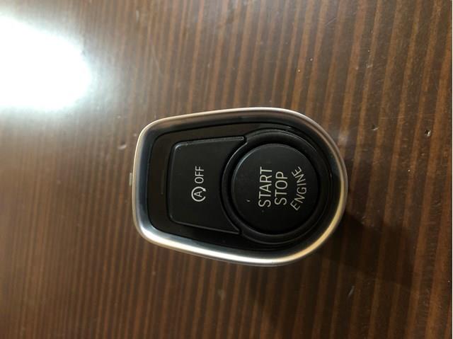 Кнопка запуску двигуна 9250734 BMW
