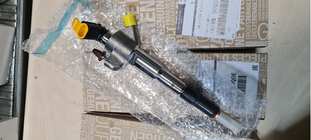 Форсунка інжектора 166090273R RENAULT