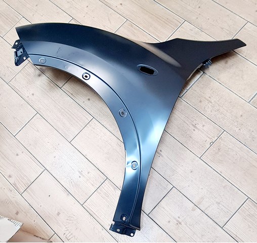 Ліве переднє крило F31011KKAA NISSAN