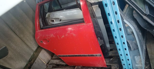 Двері задні в зборі 1U9833056 VAG