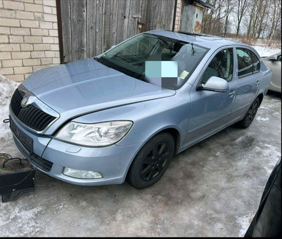 Буфер (бампер) передній 1Z0807221M VAG