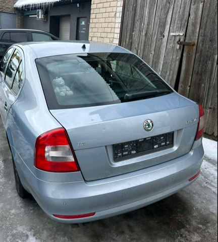 Поріг зовнішній правий 1Z5809606E VAG