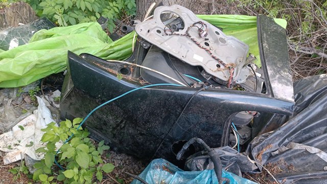 Бічна частина задні праві 3C5809844 VAG