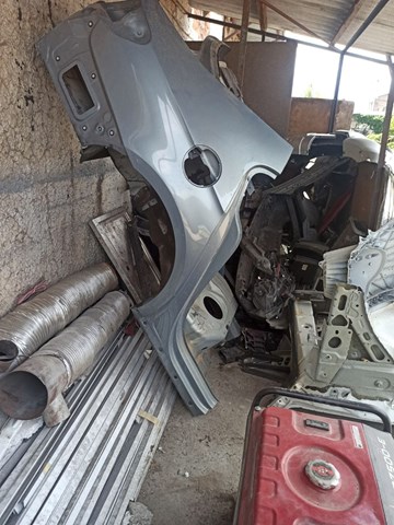 Боковина кузова права 3C8809844 VAG