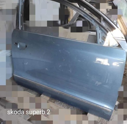 Пасажирські передні двері 3T0831052 VAG