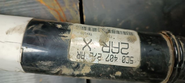 Піввісь передня, права 5C0407272AR VAG