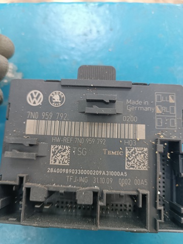 Блок комфорту передніх дверей 7N0959792 VAG