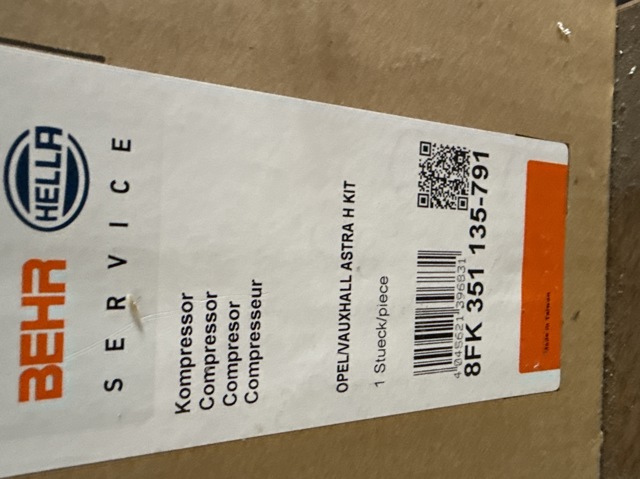 Компресор кондиціонера 8FK351135791 HELLA