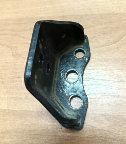 Опора двигуна задня 218300B800 HYUNDAI