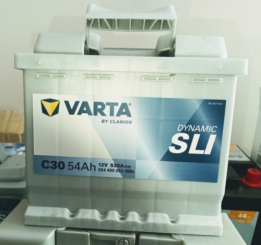 Акумулятор автомобільний 554400053 VARTA