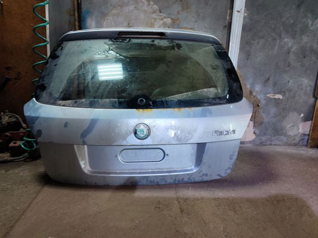 Задня ляда 5J9827025D VAG