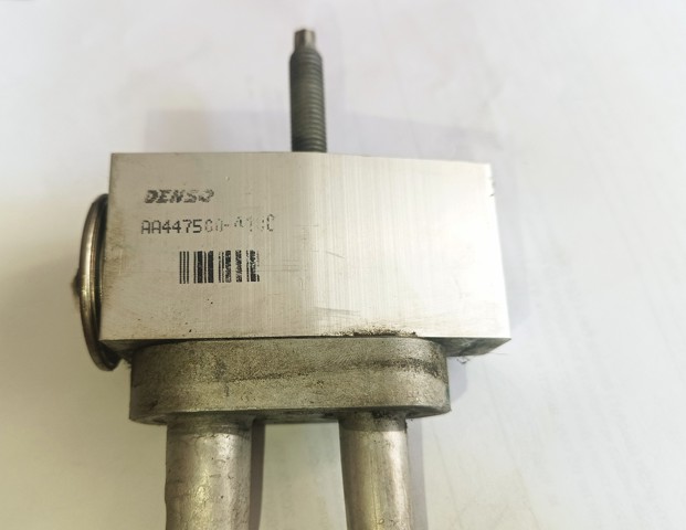Клапан TRV, кондиціонера 68153947AA CHRYSLER