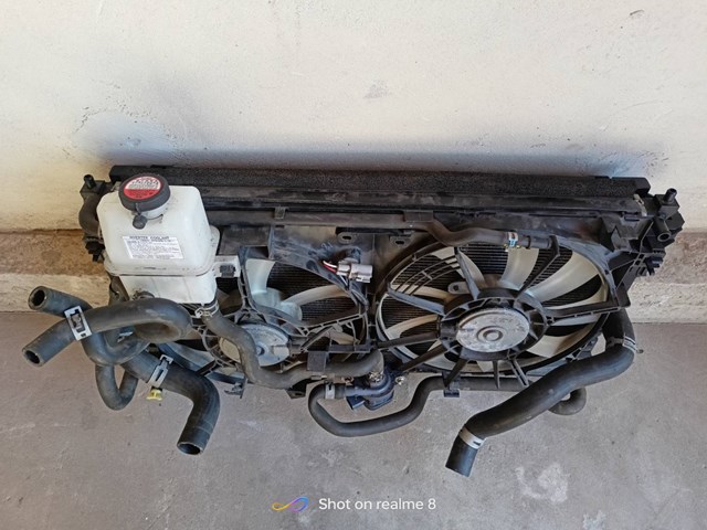 Конденсатор системи охолодження системи 88460F4040 TOYOTA