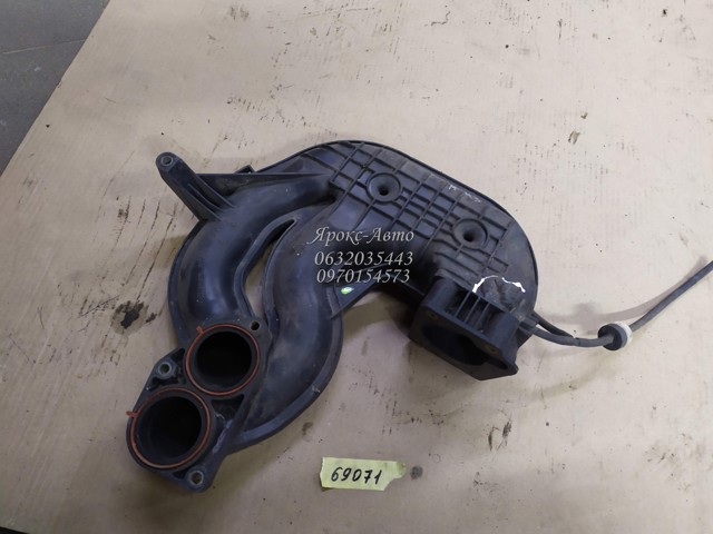 Колектор впускний верхній 11611432032 BMW