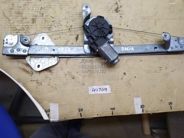 Склопідйомник передній правий електричний 2 піна renault logan 04-13; dacia logan 04-12 8200901102