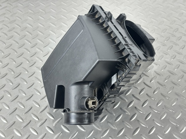 Корпус повітряного фільтра, верхня частина DS739643FB FORD
