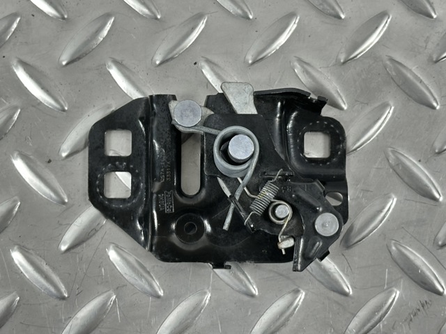Замок капота, правий DS7Z16700C FORD
