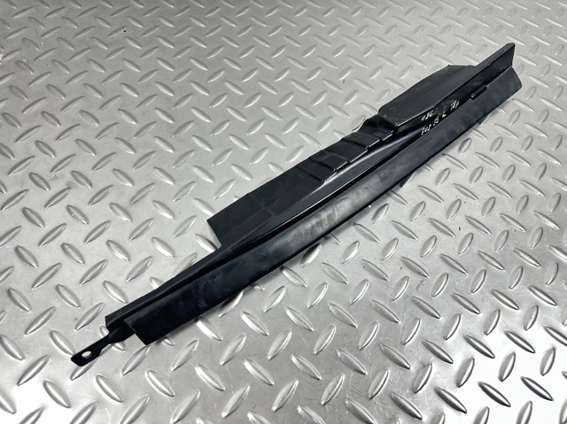 Ущільнювач крила DS7Z5802039A FORD