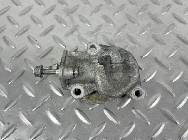 Кронштейн паливного насосу ПНВТ FT4Z9D440A FORD