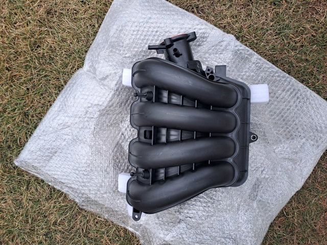 Колектор впускний DRM11803 DR.MOTOR
