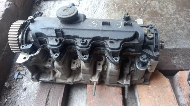 Головка блоку циліндрів 110421067R RENAULT