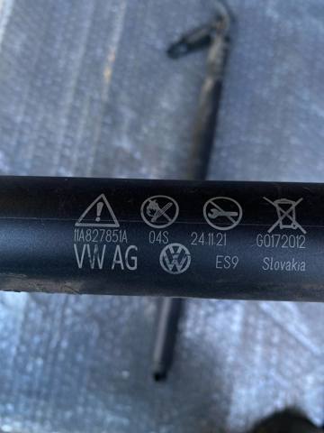 Стійка задніх дверей 11A827851A VAG